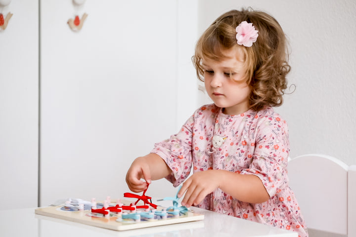 Natureich Holzschuh Puzzle für Kinder Schuhe Schleife Lernen - Natureich